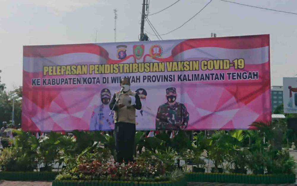 Pelepasan pendistribusian vaksin covid-19 ke kabupaten/kota di Kalimantan Tengah, Sabtu, 9 Januari 2021.