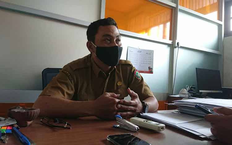 Kasi Barang Pokok, Barang Penting, dan Distribusi Disperindag Kalteng, Isa Maliaki.