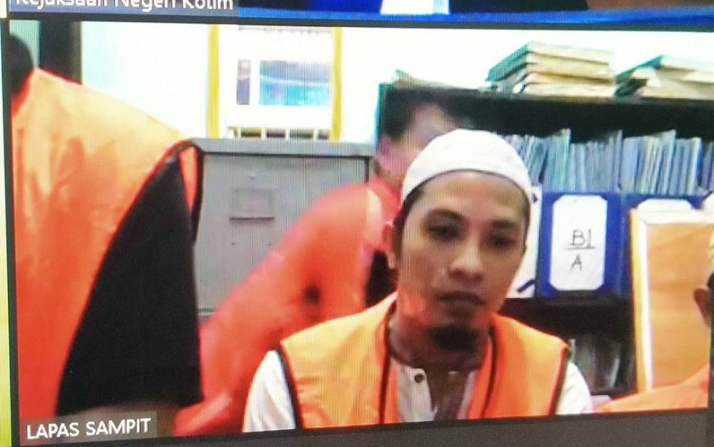 Terdakwa kasus sabu, Indri Lifiannor alias Lifi, Siswanto dan Miriy.