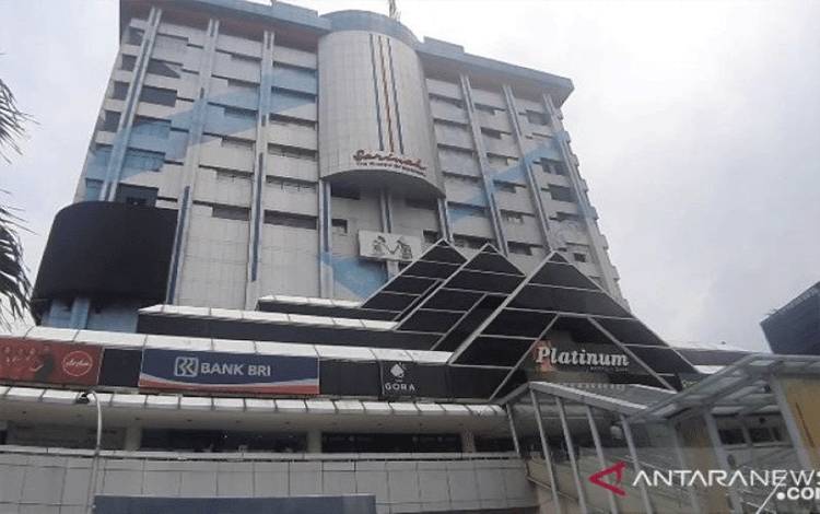 Gedung pusat perbelanjaan Sarinah di kawasan Thamrin, Jakarta. ANTARA/Aji CaktiKOMENTARKomentar Anda...Website Corporate www.antara.net.idPortal Berita www.antaranews.comketik enter ...Kategori Foto