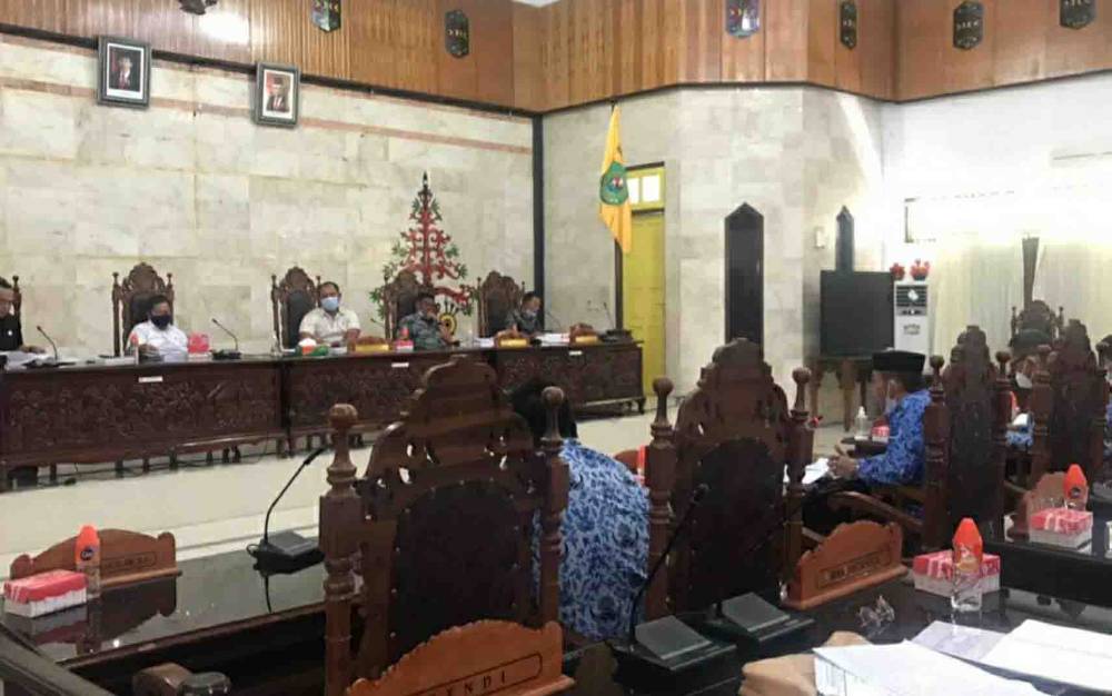 Suasana saat Pansus I DPRD Kapuas gelar rapat bersama SOPD terkait bahas Raperda pada Senin, 17 Mei 2021