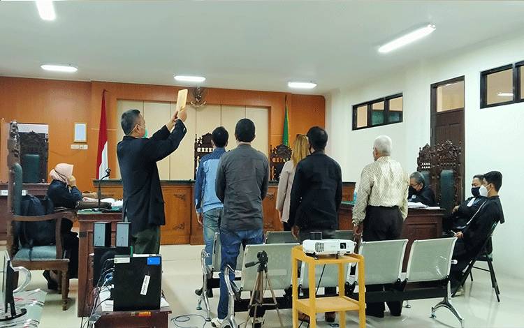 Sidang kasus Rusmawarni alias Mawar terdakwa kasus sabu.