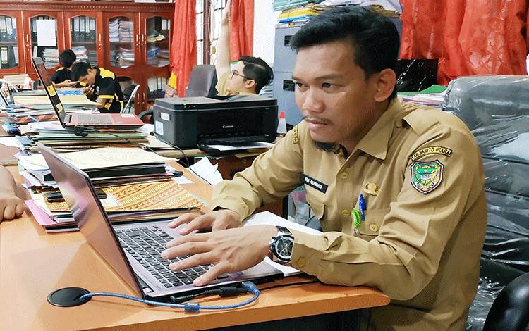 Kabid Formasi Mutasi Pensiun dan Informasi Kepegawaian BKPSDM?Barito Utara, Ira Akhmadi