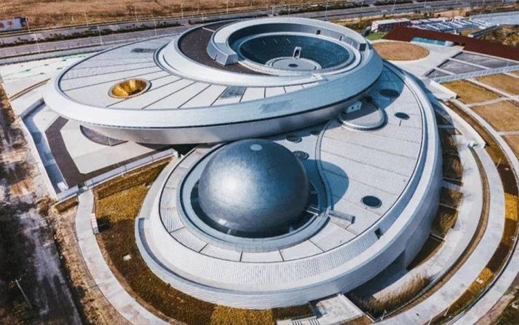 Planetarium di Shanghai, China, yang diklaim terbesar di dunia merupakan hasil rancangan arsitektur China dan Amerika Serikat. (ANTARA/HO-GICExpat)