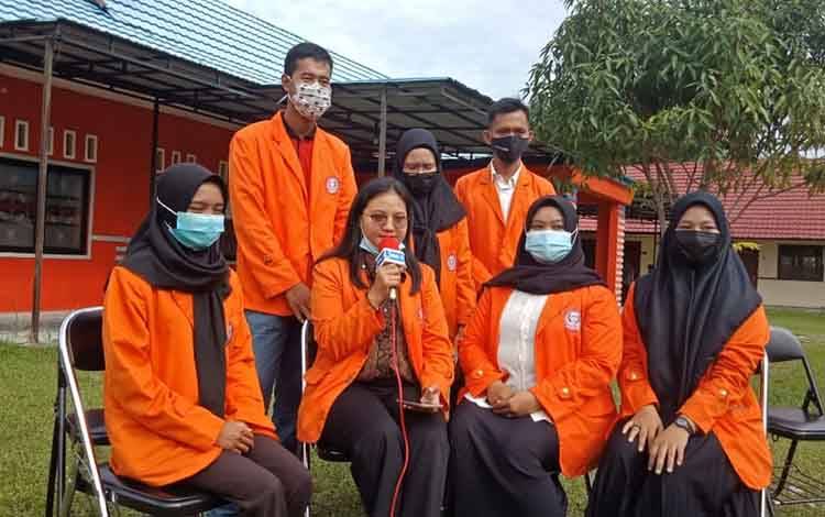Ketua Bidang Sosial Budaya Masyarakat, Elsa Sriwuni saat memberikan keterangan.