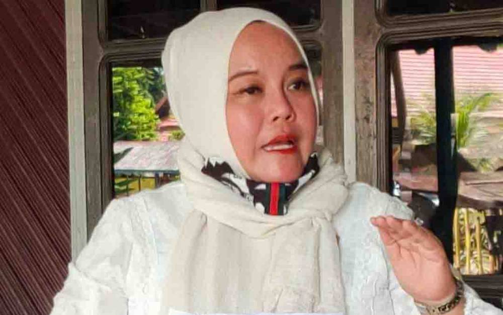 Wakil Ketua III DPRD Kalteng, Faridawaty Darland Atjeh.