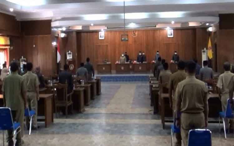 Suasana Rapat Paripurna ke-14 Masa Sidang II DPRD Kobar.