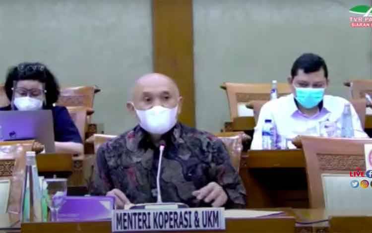 Tangkapan layar Menteri Koperasi dan UKM Teten Masduki ketika rapat kerja dengan Komisi IV DPR, Jakarta, Senin (30/8/2021). ANTARA/M Baqir Idrus Alatas