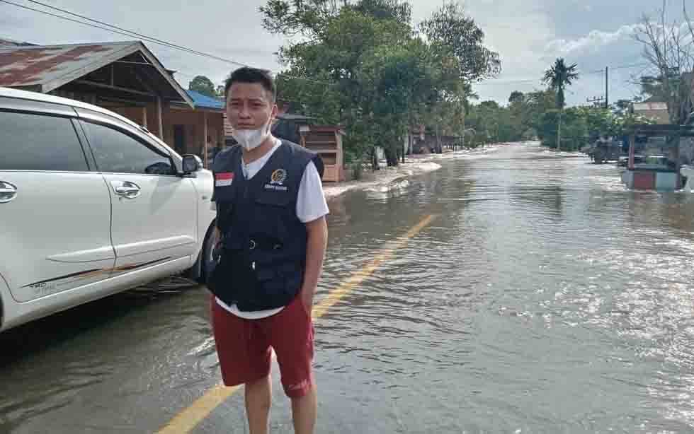 Legislator Kalteng, Ferry Khaidir meninjau banjir yang terjadi dibeberapa daerah di wilayah Kalteng