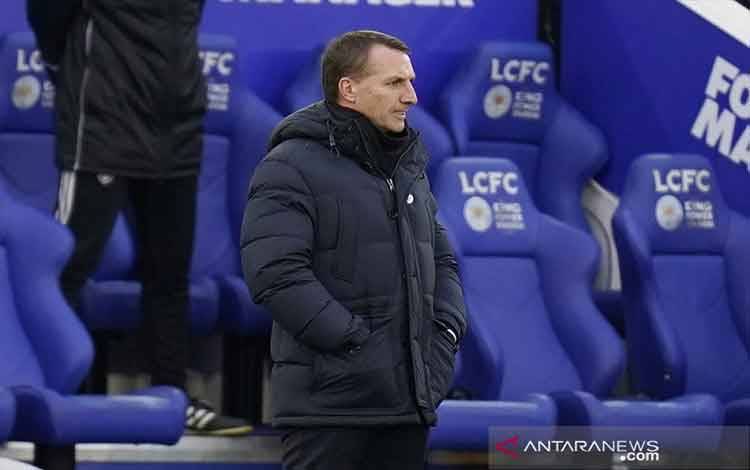 Manajer Leicester City Brendan Rodgers saat mendampingi timnya menghadapi Leeds United dalam lanjutan Liga Inggris di Stadion King Power, Leicester, Inggris, Minggu (31/1/2021). (ANTARA/REUTERS/POOL/Tim Keeton)
