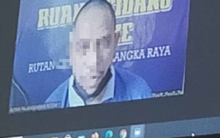 Terdakwa saat menjalani sidang putusan di PN Palangka Raya