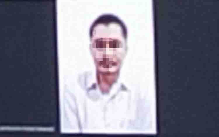 Terdakwa saat menjalani sidang tuntutan secara virtual di PN Palangka Raya