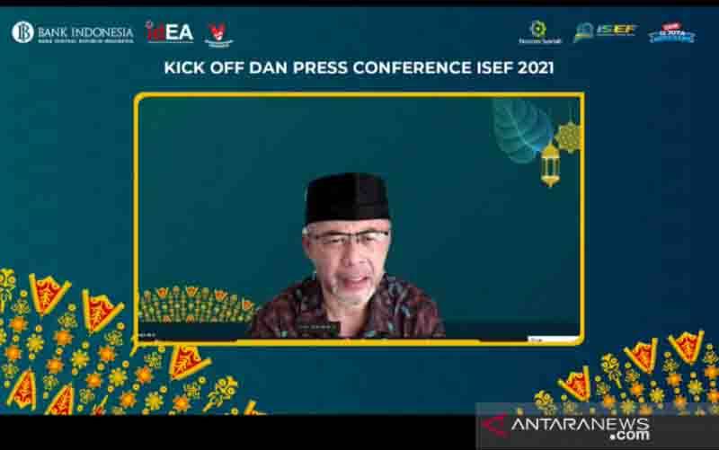 Direktur Departemen Ekonomi dan Keuangan Syariah BI Bambang Himawan dalam Konferensi Pers Kick Off Online Exhibition ISEF 2021 secara daring di Jakarta, Jumat (08/10/2021). (foto : ANTARA/Agatha Olivia)