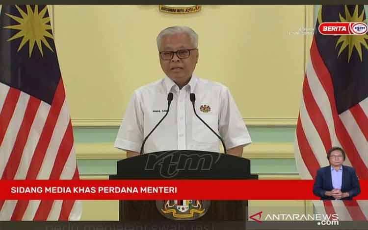 Perdana Menteri Malaysia, Ismail Sabri dalam jumpa pers yang disiarkan secara langsung melalui media resmi di Putrajaya, Minggu. ANTARA Foto/Ho-RTM
