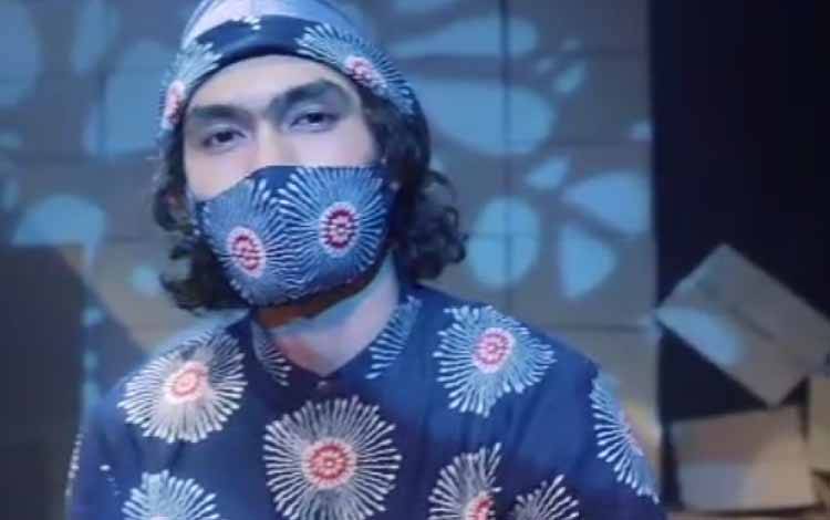 Salah satu koleksi yang ditampilkan di fashion show virtual dari Indonesia Sharia Economic Festival (ISEF) 2020, Sabtu (31/10/2020) malam