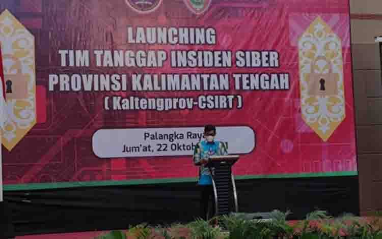Plt Kepala Dinas Komunikasi Informatika Persandian dan Statistik (Diskominfosantik) Kalteng, Agus Siswadi saat menyampaikan sambutan di Aula Kahayan, Jumat, 22 Oktober 2021.