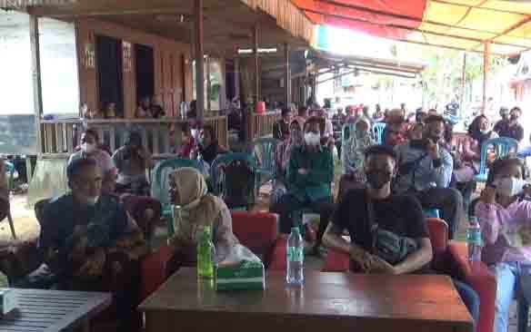 Rapat anggota luar biasa Koperasi Santuai Jaya