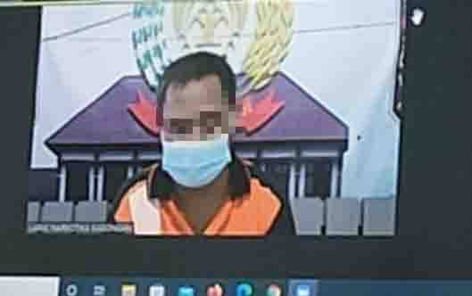 Terdakwa Saat menjalani Sidang Virtual di PN Palangka Raya