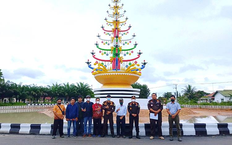 Kegiatan PHO proyek Tugu Gunung Perak dan Jalan Nansarunai.
