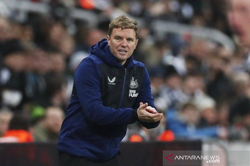 Manajer Newcastle United Eddie Howe saat mendampingi timnya menghadapi Manchester United dalam laga lanjutan Liga Inggris di Stadion St. James' Park, Newcastle, Inggris, Senin (27/12/2021). (ANTARA/REUTERS/ACTION IMAGES/Lee Smith)