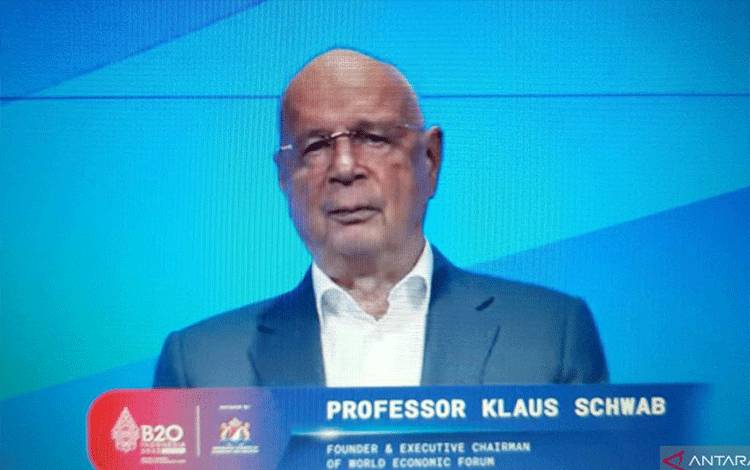 Tangkapan layar: pendiri dan Ketua Eksekutif Forum Ekonomi Dunia (World Economic Forum/WEF) Klaus Schwab saat menyampaikan pidato secara daring pada Pertemuan Awal B20. (ANTARA/Yuni Arisandy)