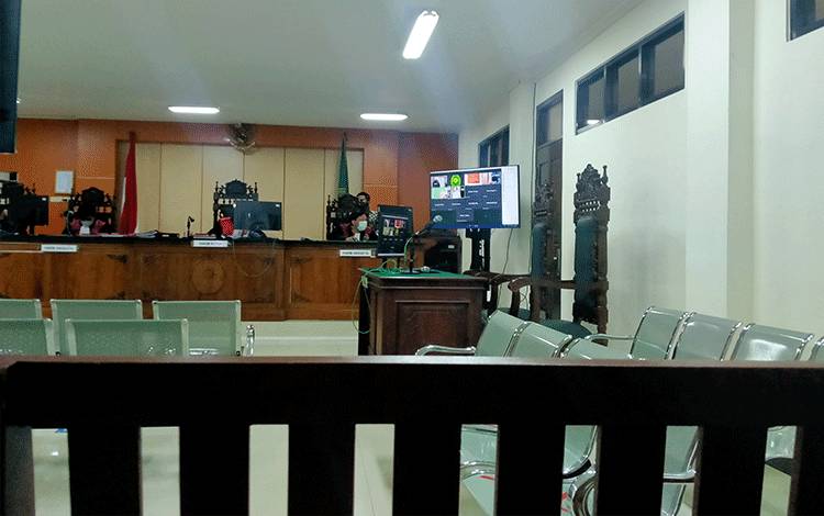 Heri Febialianur jalani sidang kasus sabu.