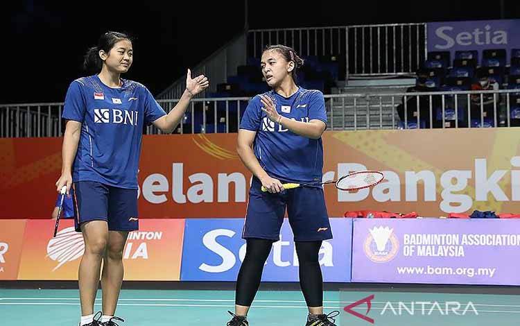 Ganda putri Amalia Cahaya Pratiwi/Febriana Dwipuji Kusuma mencetak kemenangan atas pasangan asal Kazakhstan Arina Sazonova/Aisha Zhumabek 21-3, 21-5 di penyisihan Grup Z Kejuaraan Bulutangkis Asia Beregu (BATC) 2022 Selangor, Malaysia, Rabu (16/2/2022)