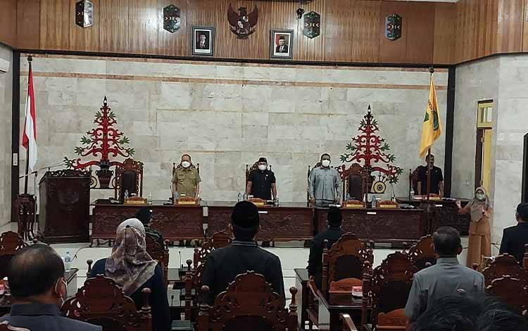 Suasana siang paripurna ke 1 masa persidangan III pada Senin, 27 Juni 2022.