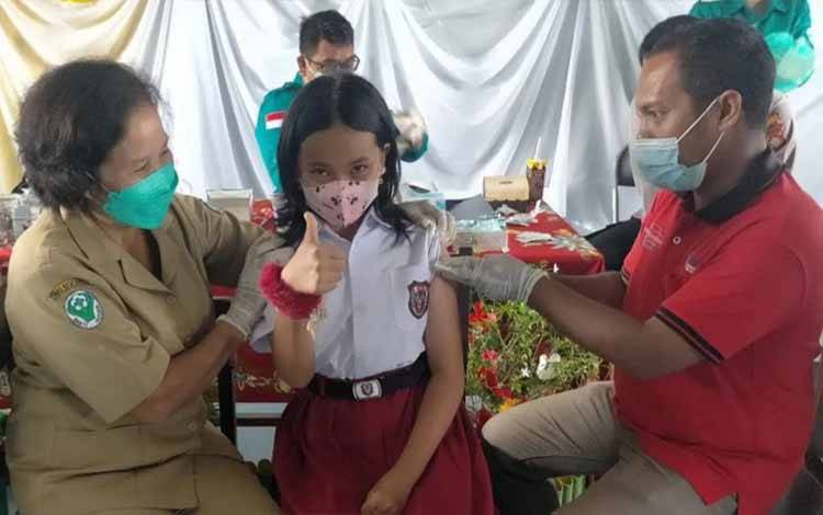 Dinas Kesehatan Kabupaten Lamandau gencar melakukan vaksinasi anak. Langkah ini diyakini efektif meningkatkan daya tahan tubuh.