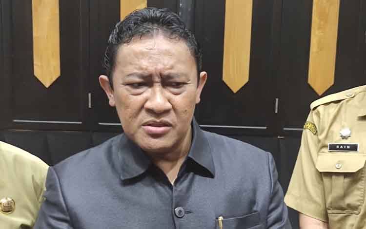 Wakil Gubernur Kalimantan Tengah (Kalteng), Edy Pratowo di Aula Jayang Tingang, Selasa 12 Juli 2022.?