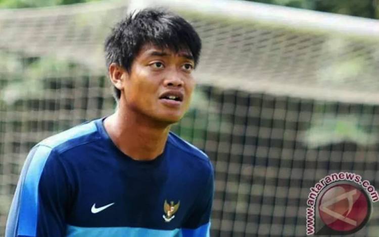 Penjaga gawang Kurnia Meiga. (ANTARA FOTO/Prasetyo Utomo)