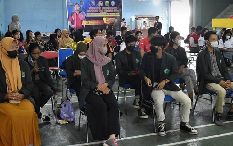 Sejumlah pemuda di Kecamatan Lamandau, Kabupaten lamandau mengikuti kegiatan Nawang Asha Menjelajah Negeri. (FOTO : HENDI NURFALAH)