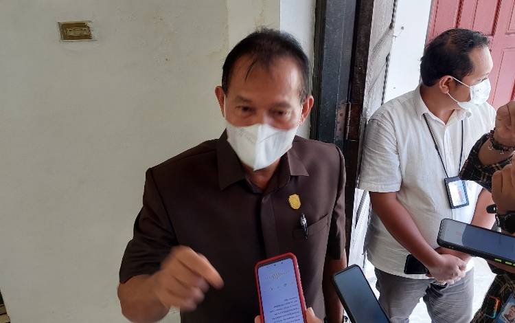 Anggota DPRD Kalteng, Sengkon. (FOTO: DONNY D)