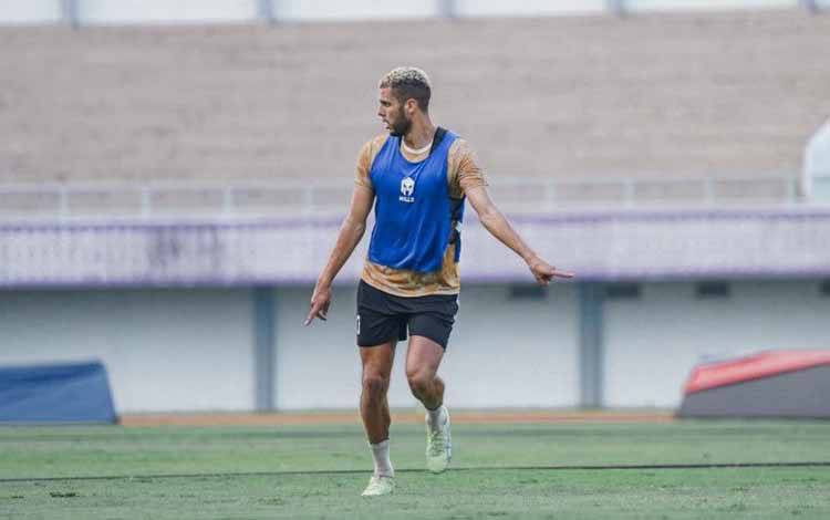 Striker Dewa United Karim Rossi. (HO/Dewaunited.com)