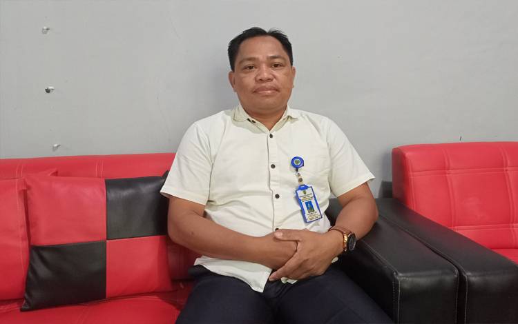Pj Direktur PDAM Tirta Janang Kabupaten Barito Timur, Bunyamin. (FOTO: BOLE MALO)