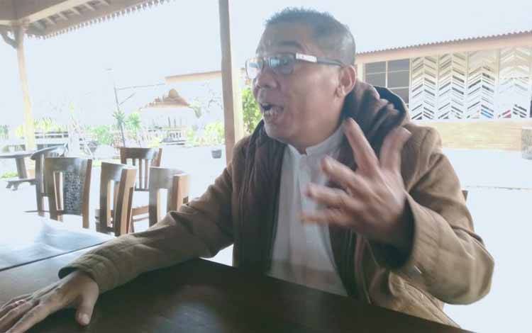 Wakil Ketua Dewan Pimpinan Nasional Perhimpunan Advokat Indonesia Johnson Panjaitan. ANTARA/Ali Khumaini