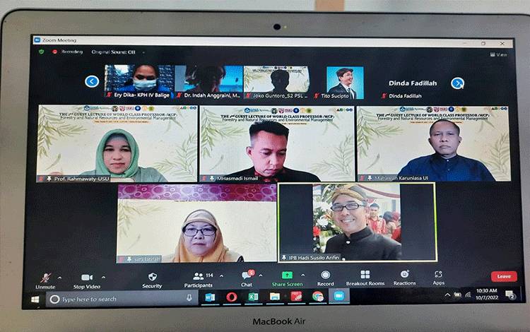 Guest Lecture kedua di dalam World Class Professor atau WCP yang dimenangkan Ketua Program Studi Magister dan Doktor Pengelolaan SDA dan Lingkungan atau PSL Sekolah Pascasarjana atau SPS Universitas Sumatera Utara, Prof Rahmawaty. (FOTO: TESTI PRISCILLA)