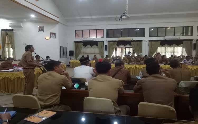 Rapat Koordinasi Pengendalian (Rakordal) Kegiatan Pembangunan triwulan III Kabupaten Kotim 2022 di Badan Perencanaan dan Penelitian Pengembangan Pembangunan Daerah (Bapelitbangda), Senin, 10 Oktober 2022
