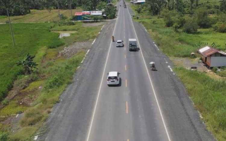Jalan Bypass Banjarmasin yang ditingkatkan oleh Kementerian PUPR untuk memperlancar distribusi logistik. ANTARA/HO-Kementerian PUPR