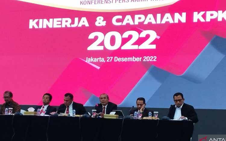Suasana konferensi pers "Kinerja dan Capaian KPK 2022" di Gedung Merah Putih KPK, Jakarta, Selasa (27-12-2022). ANTARA/Benardy Ferdiansyah