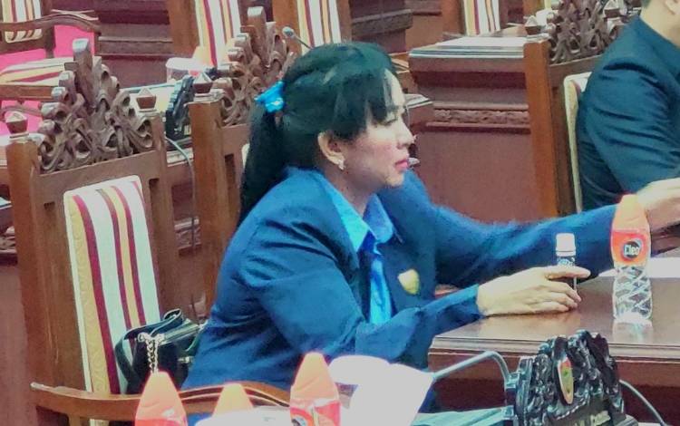 Anggota DPRD Kalteng, Maryani Sabran. (FOTO: DONNY D)