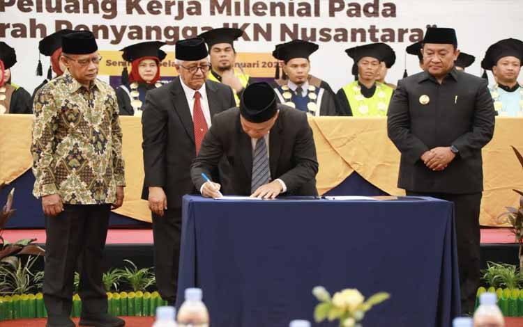 Wakil Gubernur Kalimantan Tengah, Edy Pratowo saat menghadiri pelantikan Rektor UMP, Muhammad Yusuf, di Bahalap Hotel, Selasa, 17 Januari 2023. (FOTO: IST)
