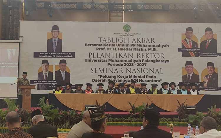Ketua Umum PP Muhammadiyah, Haedar Nashir saat menyampaikan sambutan dalam rangkaian pelantik rektor baru UMP Muhammad Yusuf di Bahalap Hotel, Selasa, 17 Januari 2023. (HERMAWAN)