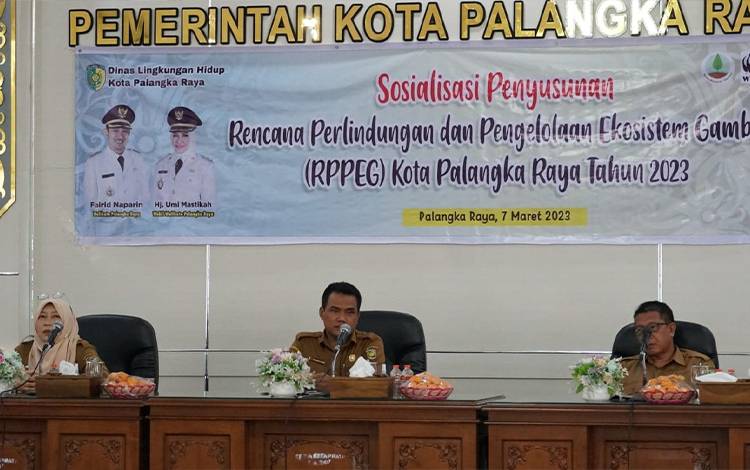 Sosialisasi RPPEG? di Palangka Raya. Melalui forum ini diketahui kota setempat memiliki ekosistem gambut seluas 115,873 Hektare. (FOTO: HENDRI)