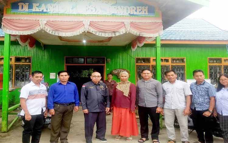 Anggota DPRD dari Partai Persatuan Pembangunan (PPP) Barito Utara, H Abri saat melakukan reses di Desa Pendreh, Kecamatan Teweh Tengah.(foto: Dhani)
