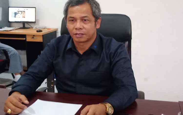 Anggota Komisi III DPRD Kabupaten Kotawaringin Timur Sihol Parningotan Lumban Gaol. (FOTO: DEWIP)