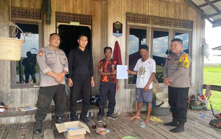 Piket SPKT Polsek Sebangau usai melakukan mediasi perselisihan antar warga (FOTO : POLSEK SEBANGAU)