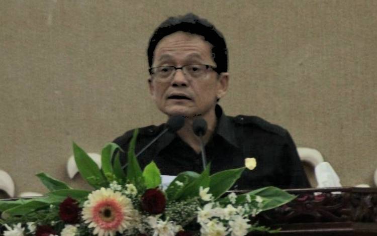 Ketua Komisi I DPRD Kalteng, Yohannes Freddy Ering. (FOTO: DONNY D)