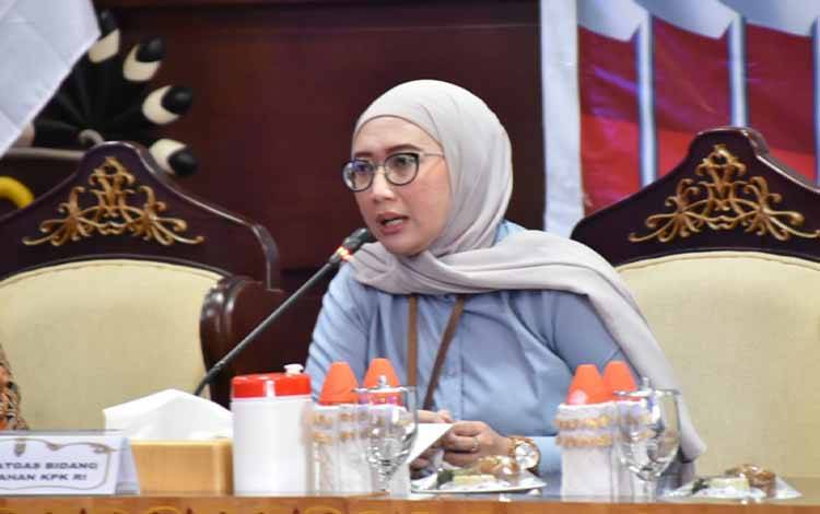 Ketua Satgas Bidang Pencegahan KPK RI Irawati saat Rapat Koordinasi Program Pencegahan Korupsi Terintegrasi pada Pemerintah Daerah di Aula Eka Hapakat, Jumat 12 Mei 2023. (FOTO: IST)