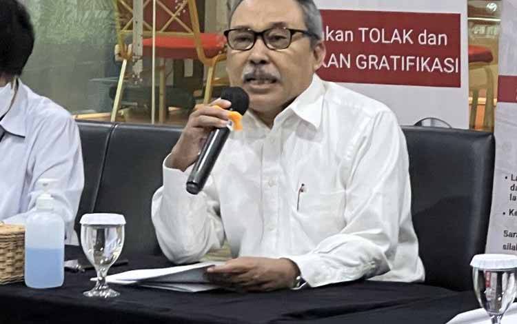 Anggota Dewan Pengawas KPK Syamsuddin Haris dalam konferensi pers di Gedung ACLC KPK, Jakarta, Senin (19/6/2023). ANTARA/Putu Indah Savitri